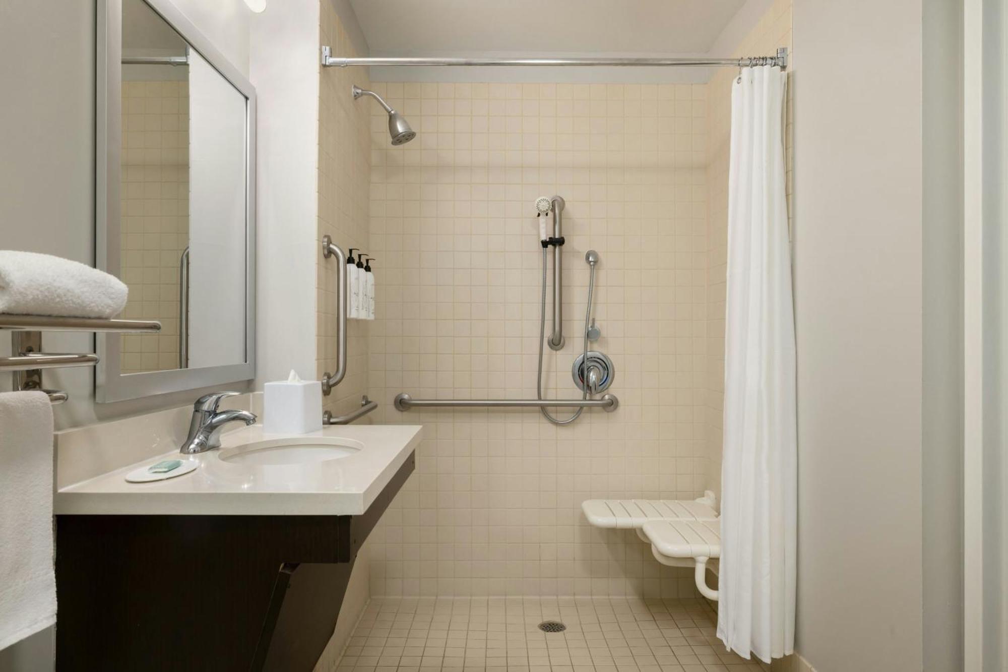 Towneplace Suites By Marriott Alexandria Eksteriør billede