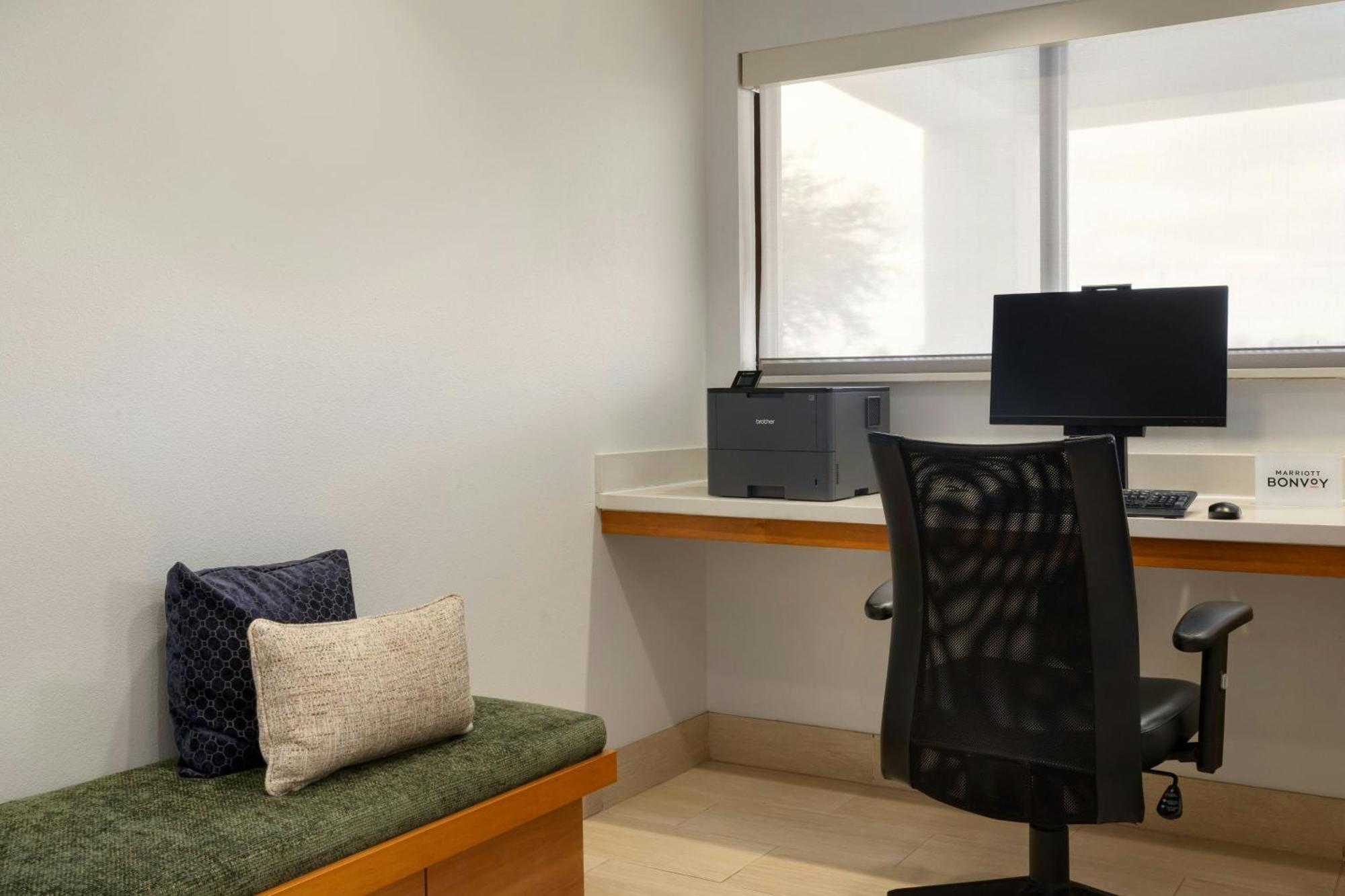 Towneplace Suites By Marriott Alexandria Eksteriør billede